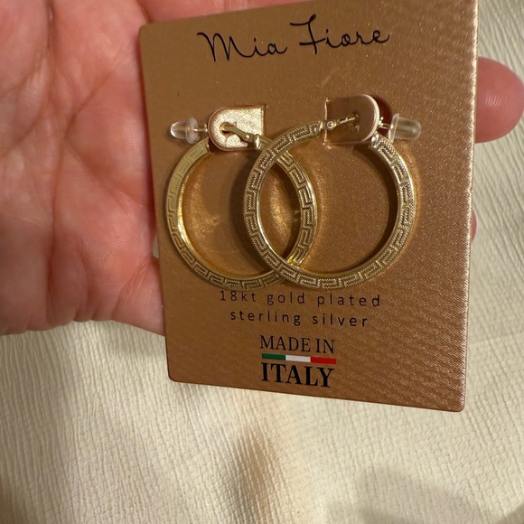⭐💛 18KT Gold Plated Sterling Silver Hoop Earrings - Made in Italy 🇮🇹💛⭐ - Picture 2 of 4